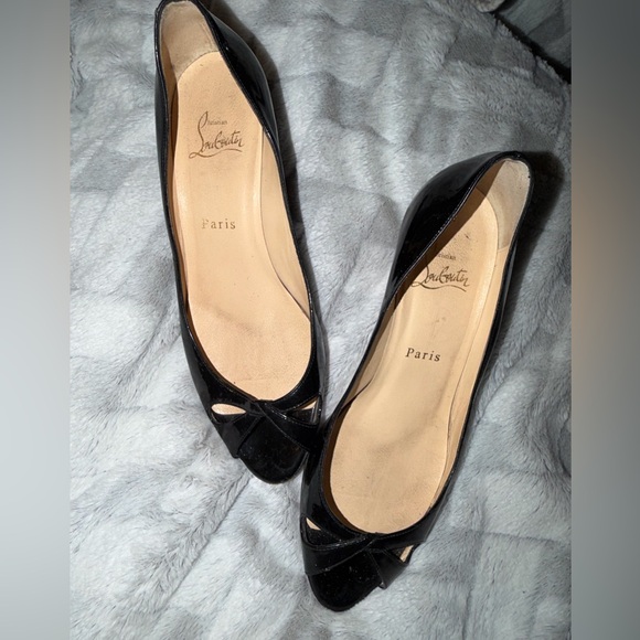 👠 CHRISTIAN LOUBOUTIN Pretty black patent leather Open-Toe Women's Shoes 38